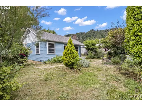 Exterior - 415 Date St, Drain, OR 97435 photo 3 of 13