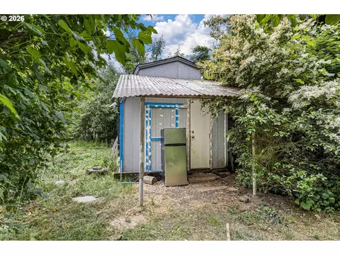 Exterior - 415 Date St, Drain, OR 97435 photo 11 of 13