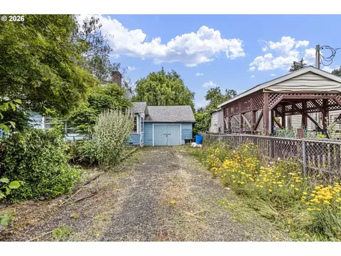 Exterior - 415 Date St, Drain, OR 97435 photo 4 of 13