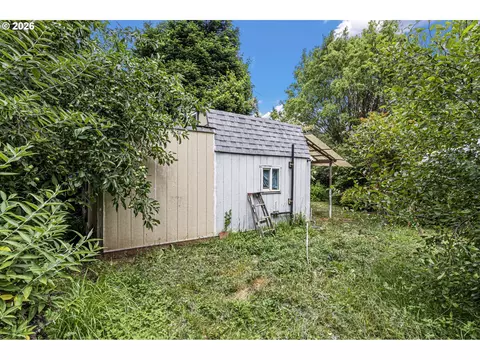 Exterior - 415 Date St, Drain, OR 97435 photo 12 of 13