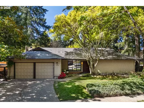 7035 SW Tierra Del Mar Dr, Beaverton, OR 97007