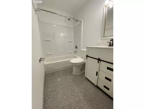 Bath - 850 W Powell Blvd, Gresham, OR 97030 photo 2 of 2