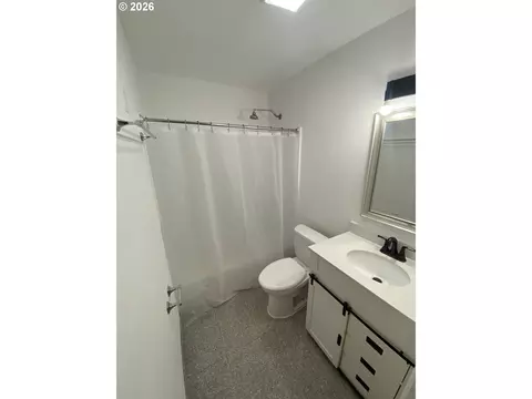 Bath - 850 W Powell Blvd, Gresham, OR 97030 photo 1 of 2