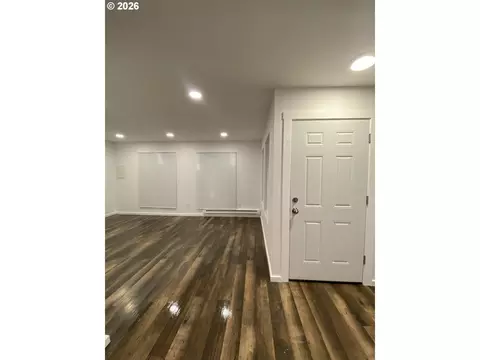 Living - 850 W Powell Blvd, Gresham, OR 97030 photo 1 of 3