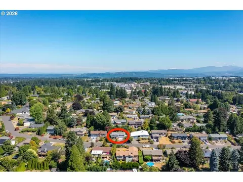 View/Area - 895 NW 3rd St, Gresham, OR 97030 photo 5 of 5
