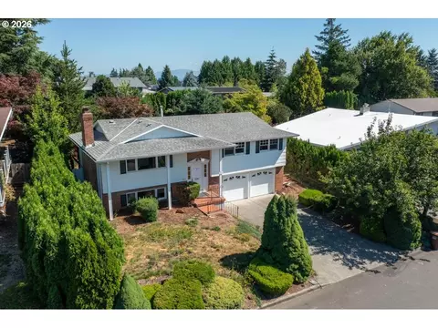 View/Area - 895 NW 3rd St, Gresham, OR 97030 photo 1 of 5