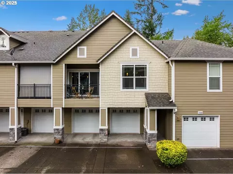 3135 Summerlinn Dr, West Linn, OR 97068