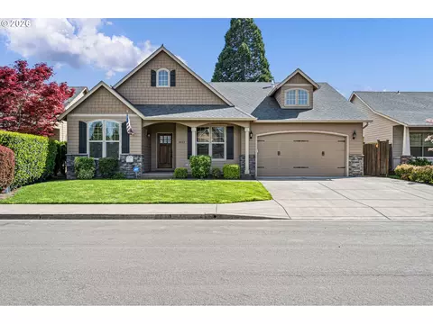 1037 Kaylee Ave, Junction City, OR 97448