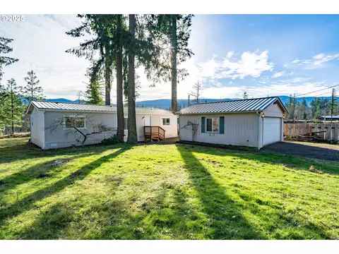 215 Dogwood Dr, Gates, OR 97346