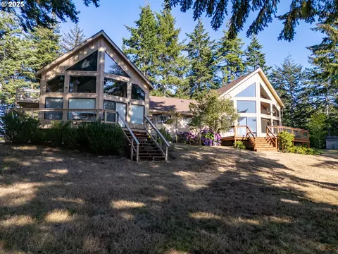 87299 Bradley Lake Ln, Bandon, OR 97411