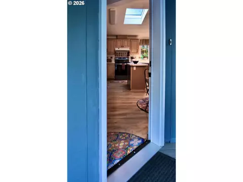 625 Glenbrook Cir, Florence, OR 97439 photo 13