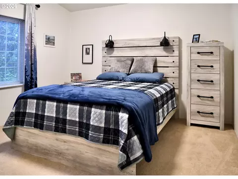625 Glenbrook Cir, Florence, OR 97439 photo 32