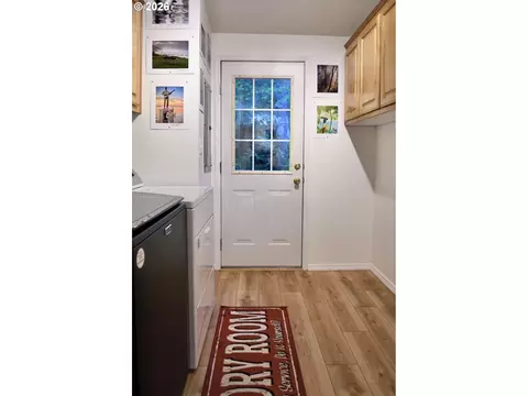 625 Glenbrook Cir, Florence, OR 97439 photo 37