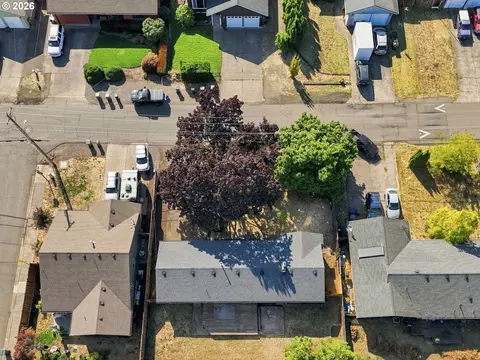 View/Area - 1099 Arcadia Dr, Eugene, OR 97401 photo 5 of 9