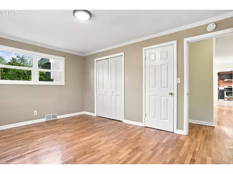 Bedroom - 1099 Arcadia Dr, Eugene, OR 97401 photo 1 of 4