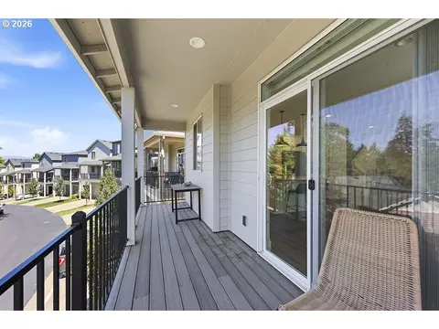 Exterior - 2574 Brackenfern Rd, Eugene, OR 97403 photo 3 of 4
