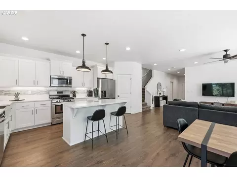 Kitchen - 2574 Brackenfern Rd, Eugene, OR 97403 photo 1 of 3