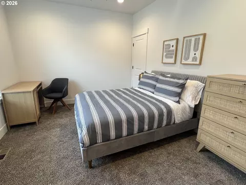 Bedroom - 2574 Brackenfern Rd, Eugene, OR 97403 photo 3 of 5