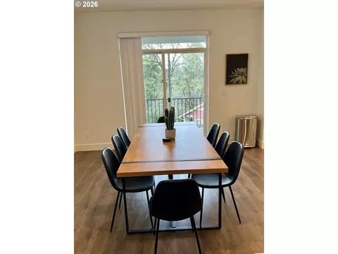 Dining - 2574 Brackenfern Rd, Eugene, OR 97403 photo 1 of 1