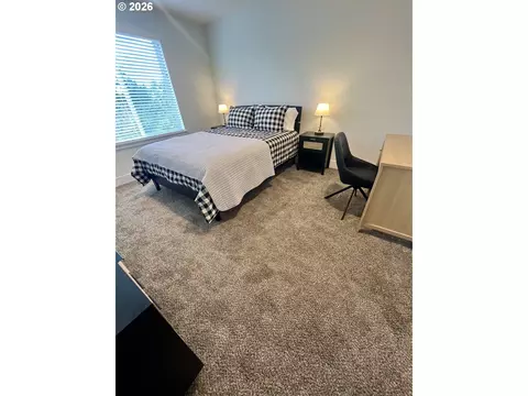 Bedroom - 2574 Brackenfern Rd, Eugene, OR 97403 photo 4 of 5