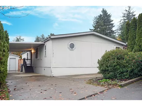 14996 S Blue Vista Dr, Oregon City, OR 97045