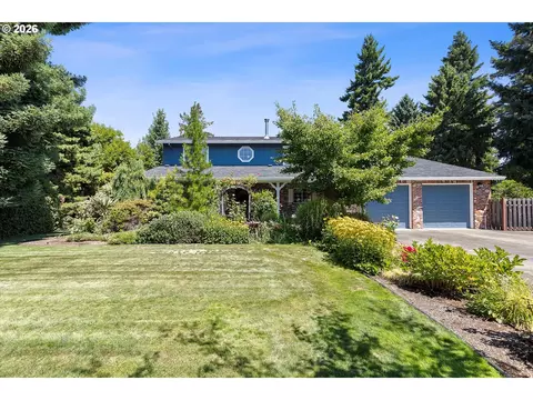 339 NE South Shore Rd, Portland, OR 97211