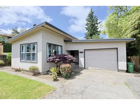 3634 Sherman Ave, North Bend, OR 97459