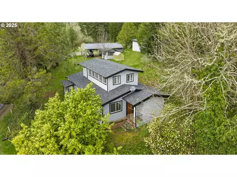97859 Gravelford Ln, Myrtle Point, OR 97458