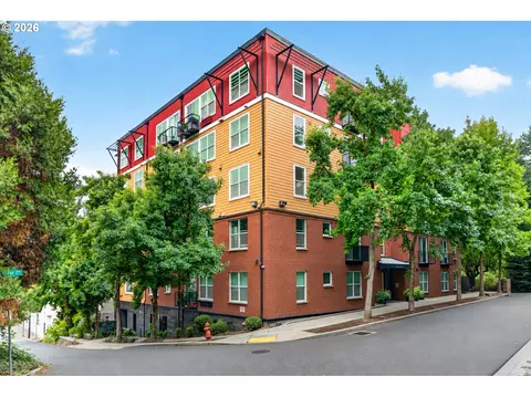 8712 N Decatur St #303, Portland, OR 97203