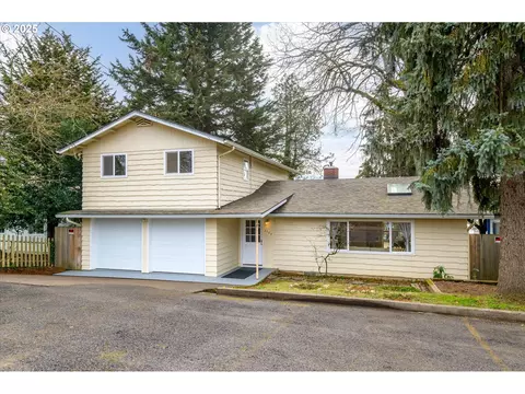 3794 Stewart Rd, Eugene, OR 97402
