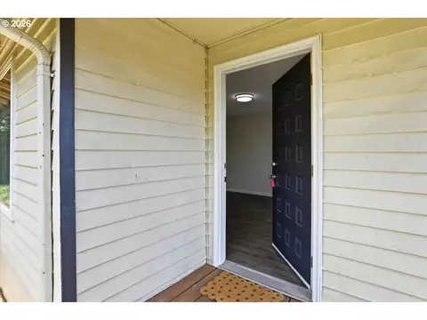Entry Way - 331 NW 14th Ave, Camas, WA 98607 photo 1 of 1
