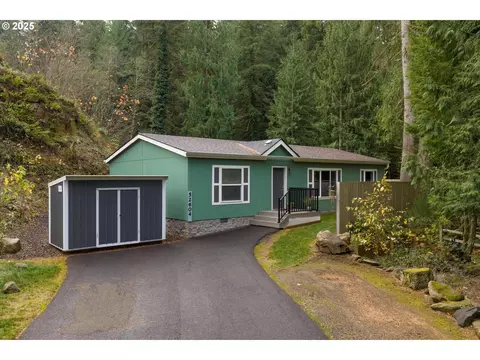 52604 E Sylvan Dr, Sandy, OR 97055