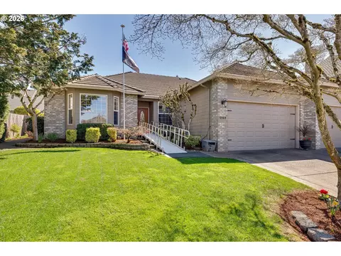 1969 NE 20th Ave, Canby, OR 97013