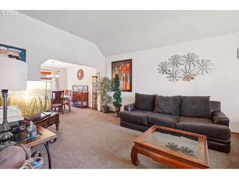 Living - 800 SE Greenway Dr, Gresham, OR 97080 photo 1 of 3