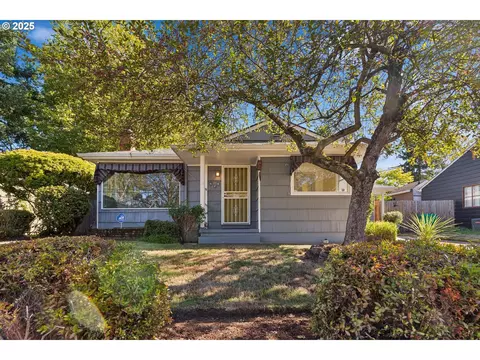 626 SE 49th Ave, Portland, OR 97215