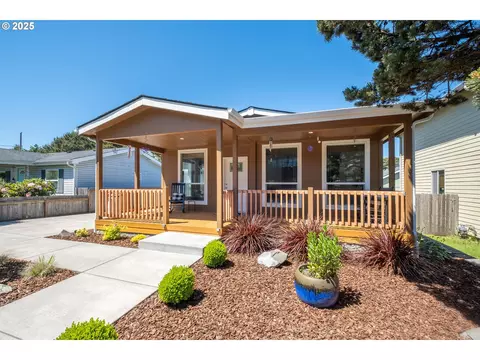 3231 NW Marine Ave, Lincoln City, OR 97367
