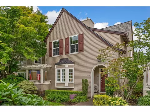 2314 NW Edgewood Pl #38, Portland, OR 97229