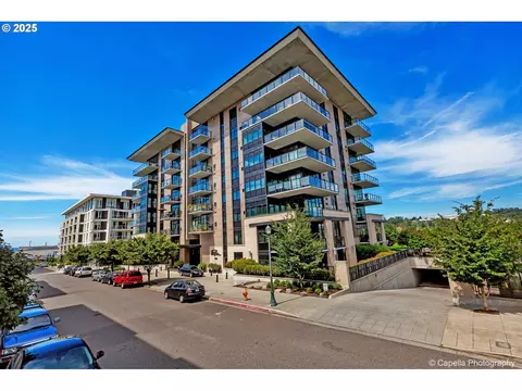 1830 NW Riverscape St #610, Portland, OR 97209