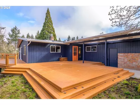 2233 W 28th Ave, Eugene, OR 97405