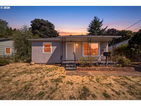 11005 NE Schuyler St, Portland, OR 97220
