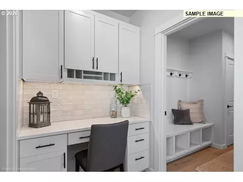 Entry Way - Aerie Park Pl, Eugene, OR 97405 photo 1 of 3