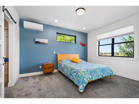 Bedroom - 1179 Hyde Park Pl, Eugene, OR 97401 photo 6 of 7