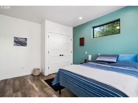 Bedroom - 1179 Hyde Park Pl, Eugene, OR 97401 photo 5 of 7