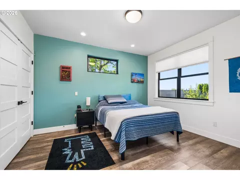 Bedroom - 1179 Hyde Park Pl, Eugene, OR 97401 photo 4 of 7