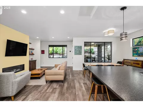 Living - 1179 Hyde Park Pl, Eugene, OR 97401 photo 1 of 4