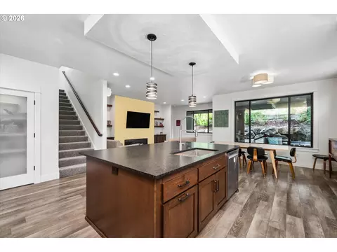 Kitchen - 1179 Hyde Park Pl, Eugene, OR 97401 photo 9 of 9