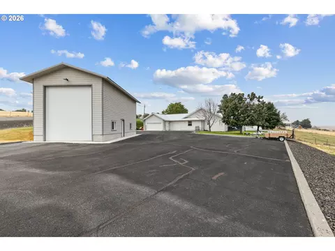 Exterior - 70961 Arabian Dr, Pendleton, OR 97801 photo 1 of 6