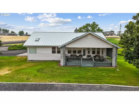 Exterior - 70961 Arabian Dr, Pendleton, OR 97801 photo 3 of 6