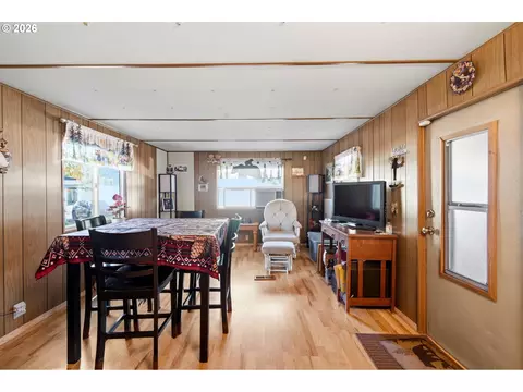 Dining - 3950 Coburg Rd #11, Eugene, OR 97408 photo 1 of 1