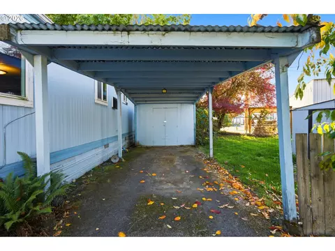 Exterior - 3950 Coburg Rd #11, Eugene, OR 97408 photo 5 of 5